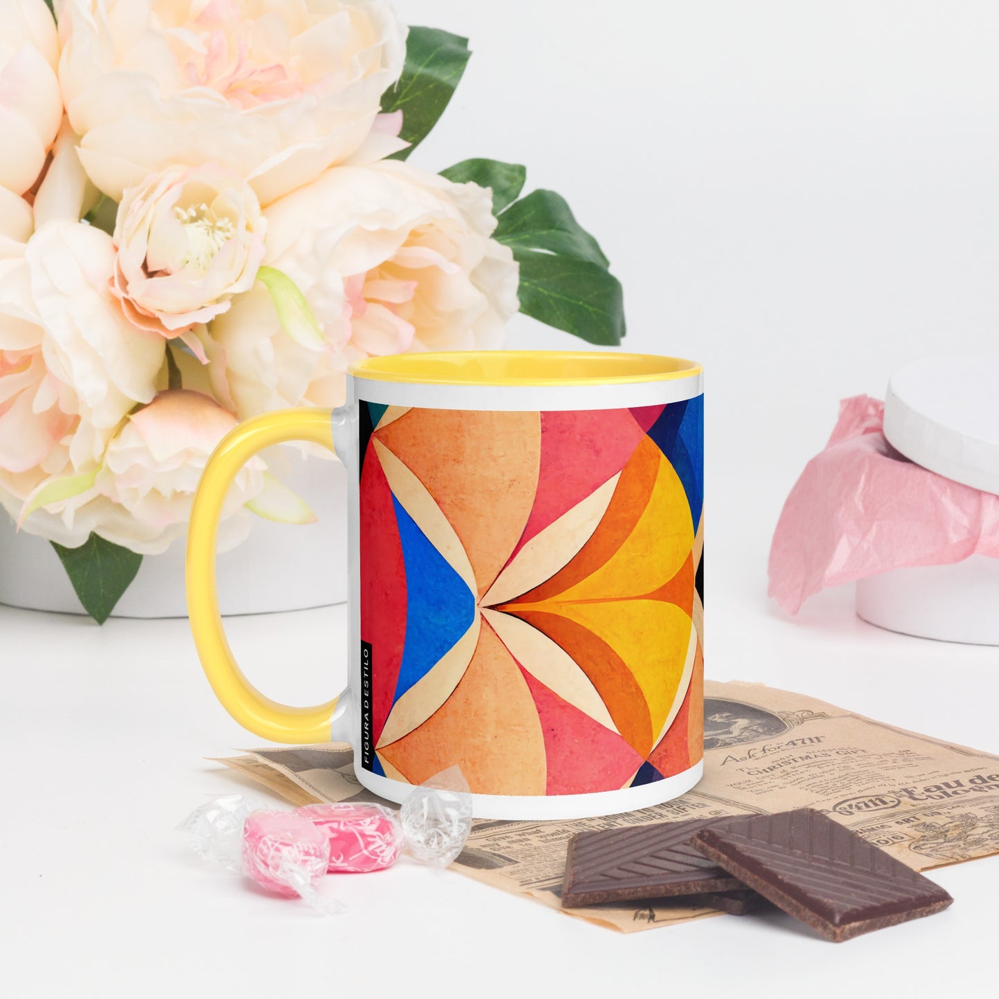 Symmetrical Illusion Caneca de Cerâmica com Interior Colorido